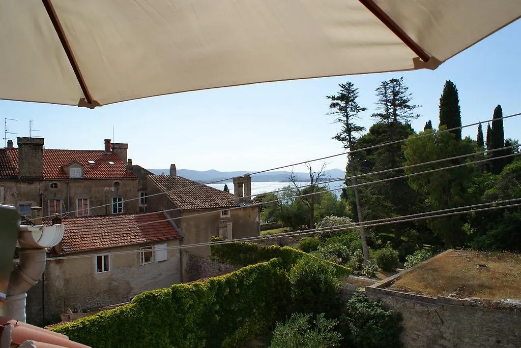 Two Rustikal Apartments In Vila 