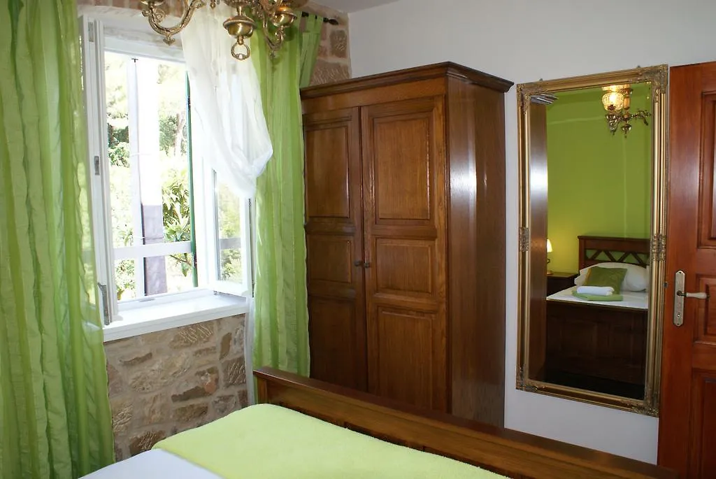 Holiday home Two Rustikal Apartments In Vila 