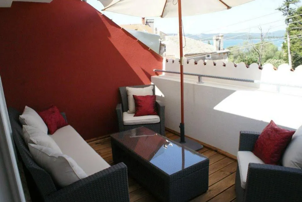 Two Rustikal Apartments In Vila 