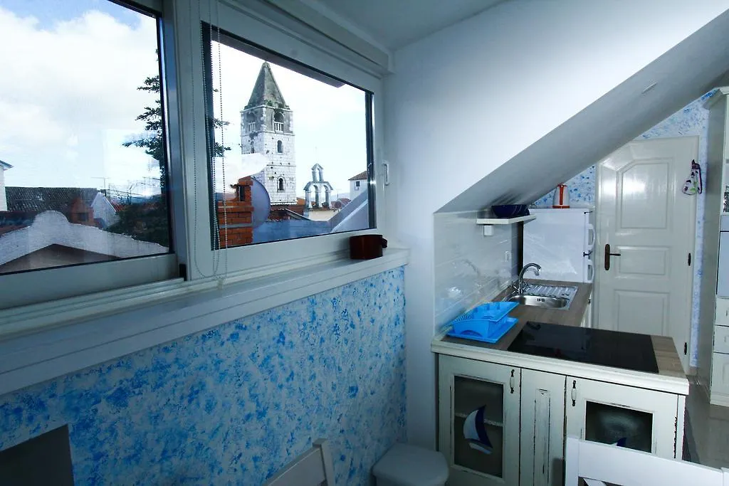 Two Rustikal Apartments In Vila 