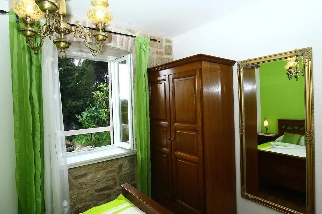 Holiday home Two Rustikal Apartments In Vila 